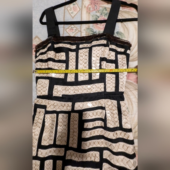 Fall 2010 Oscar De La‎ Renta Dress - Picture 12 of 14